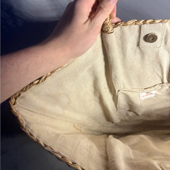 Sundry Sea Salt Sun Wicker Tote Bag - Picture 5 of 6